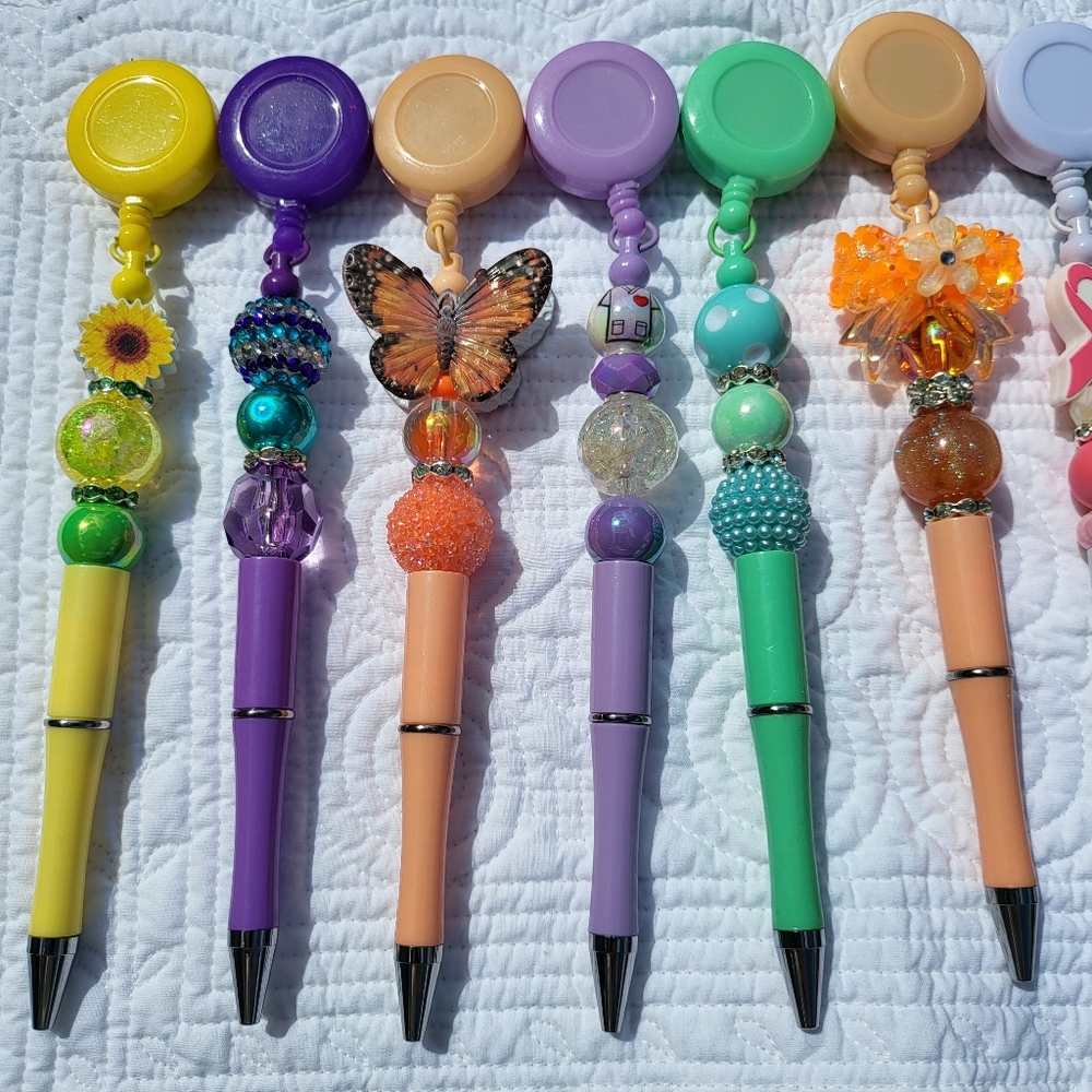 Handcrafted Beaded Retractable Pen- BUYER'S CHOICE - Picture 3 of 4
